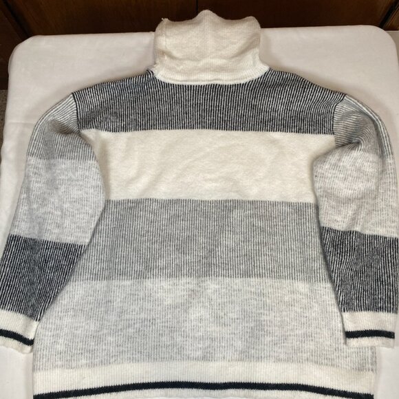 Liz Claiborne Turtleneck 0X Polyester Blend Black Gray White Sweater - Picture 4 of 4